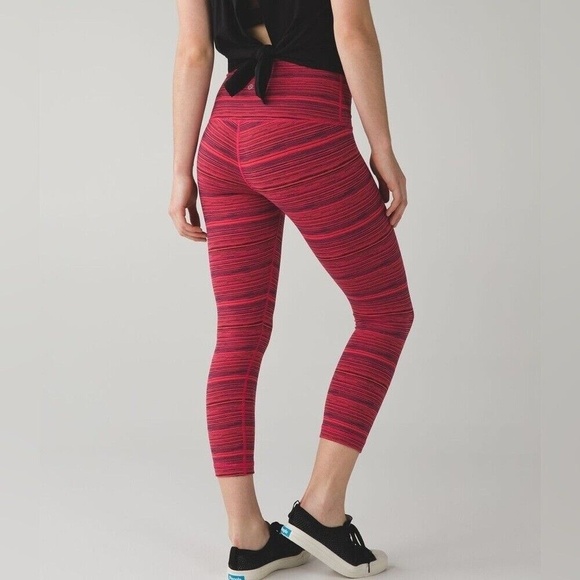 Lululemon Wunder Under High Rise Crop Cyber Boom Juice Alarming - size 6 - Picture 1 of 6